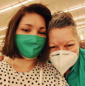 Meet your Posher, Liz